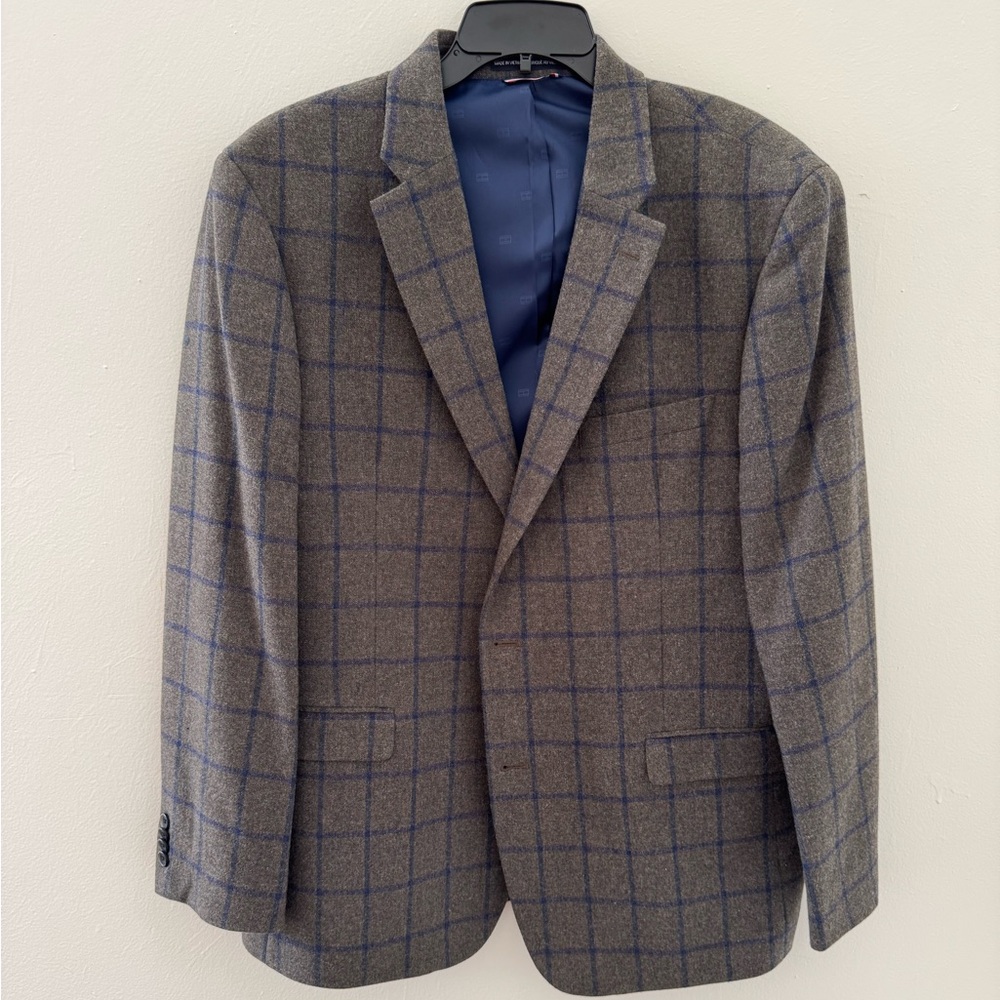 Men's Gray Checkered Blazer